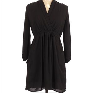 Bar III Woman’s Surplice dress with pockets